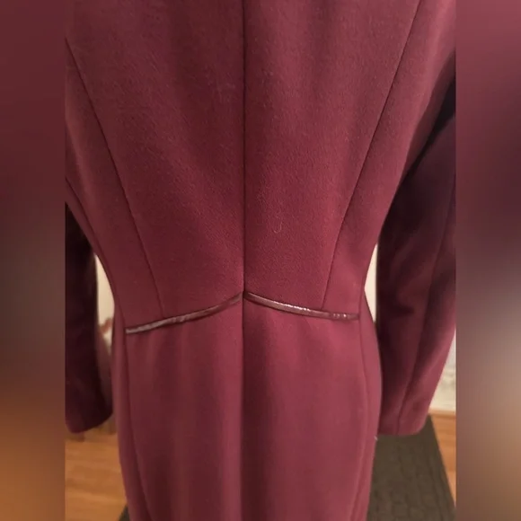 WHBM Elegant Burgundy Coat with Faux Fur REMOVEABLE Collar - Picture 10 of 17